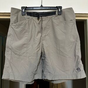 Men's Mountain Hardwear Dark Khaki Outdoor Shorts with integrated Belt